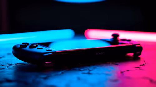 Steam Deck OLED vs MSI Claw 8 AI+: Which Handheld Should SA Gamers Buy in 2026?