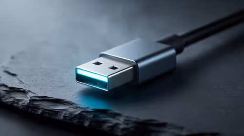 USB4 vs Thunderbolt 4 for Strategy and Sim Games: SA Difference Guide