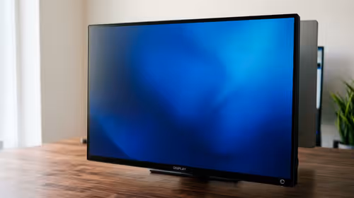 Why OLED monitors getting cheaper in SA in East London matters for SA buyers