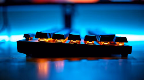 Wireless vs Wired Gaming Keyboards: Which Features Actually Improve Performance?