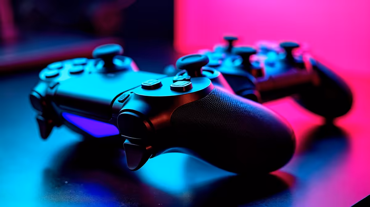 Xbox Controller vs PS5 Controller on PC: Which Is