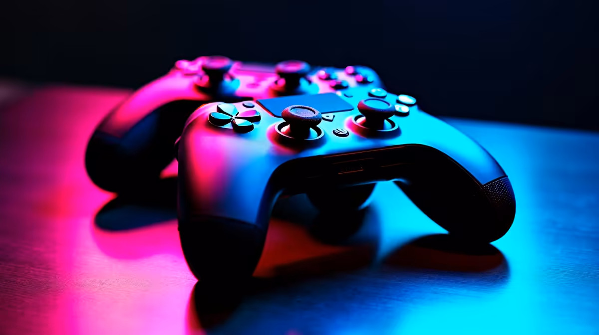 Xbox vs PlayStation Controllers 2026