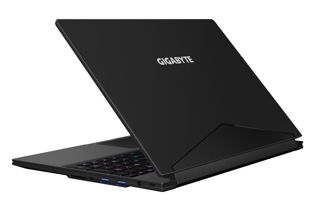 ゲーミングノート Gigabyte Aero 15X Core i7/GTX1070/32GB/SSD 500G+1TB