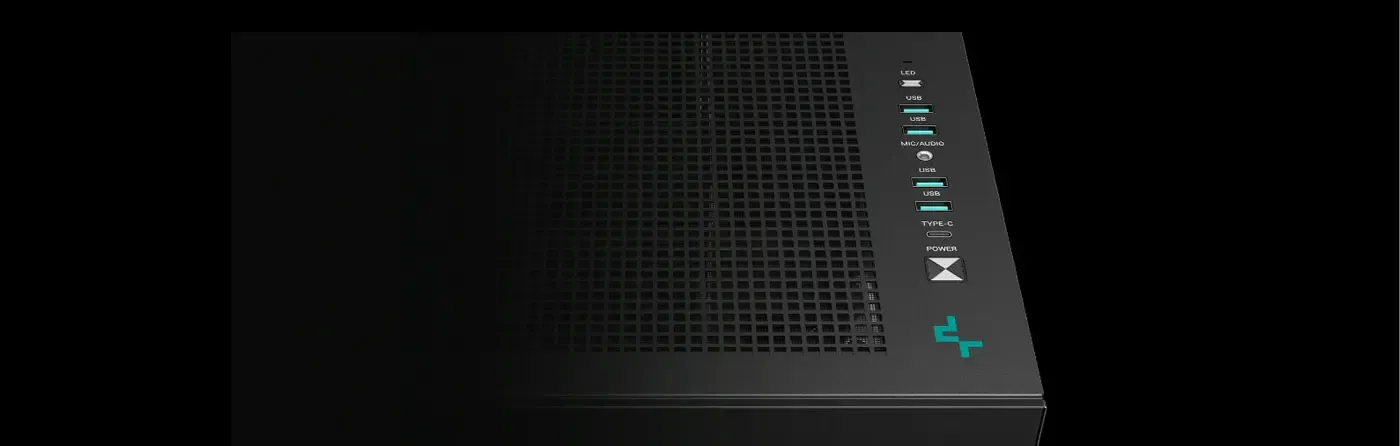 Top front I/O panel of the CH780 with four USB 3.0 ports and a Type-C port