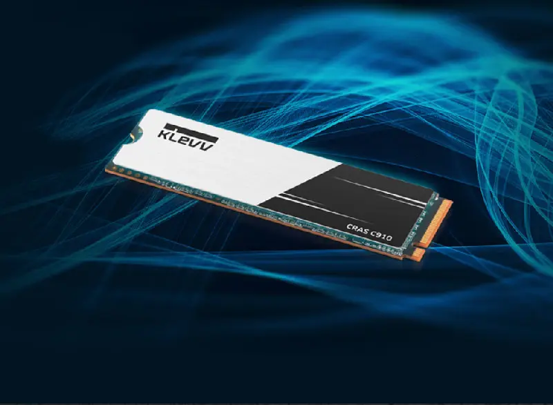 KLEVV CRAS C910 1TB M.2 NVMe SSD Mobile View