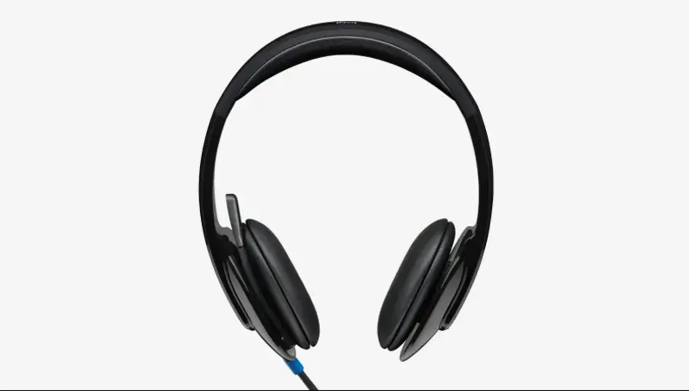 Logitech H540 wired USB headset in black