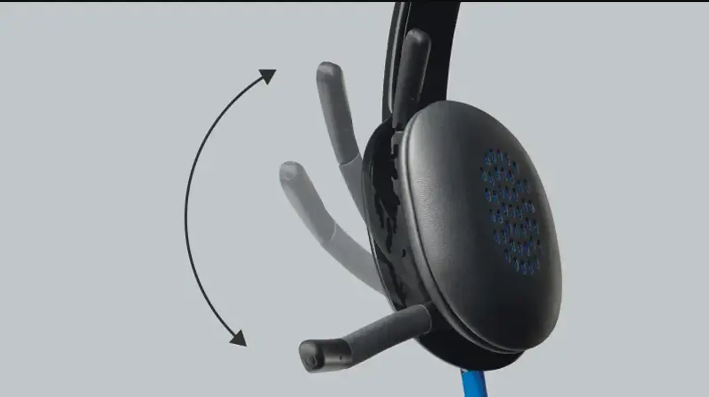 Adjustable noise-cancelling boom microphone on the Logitech H540