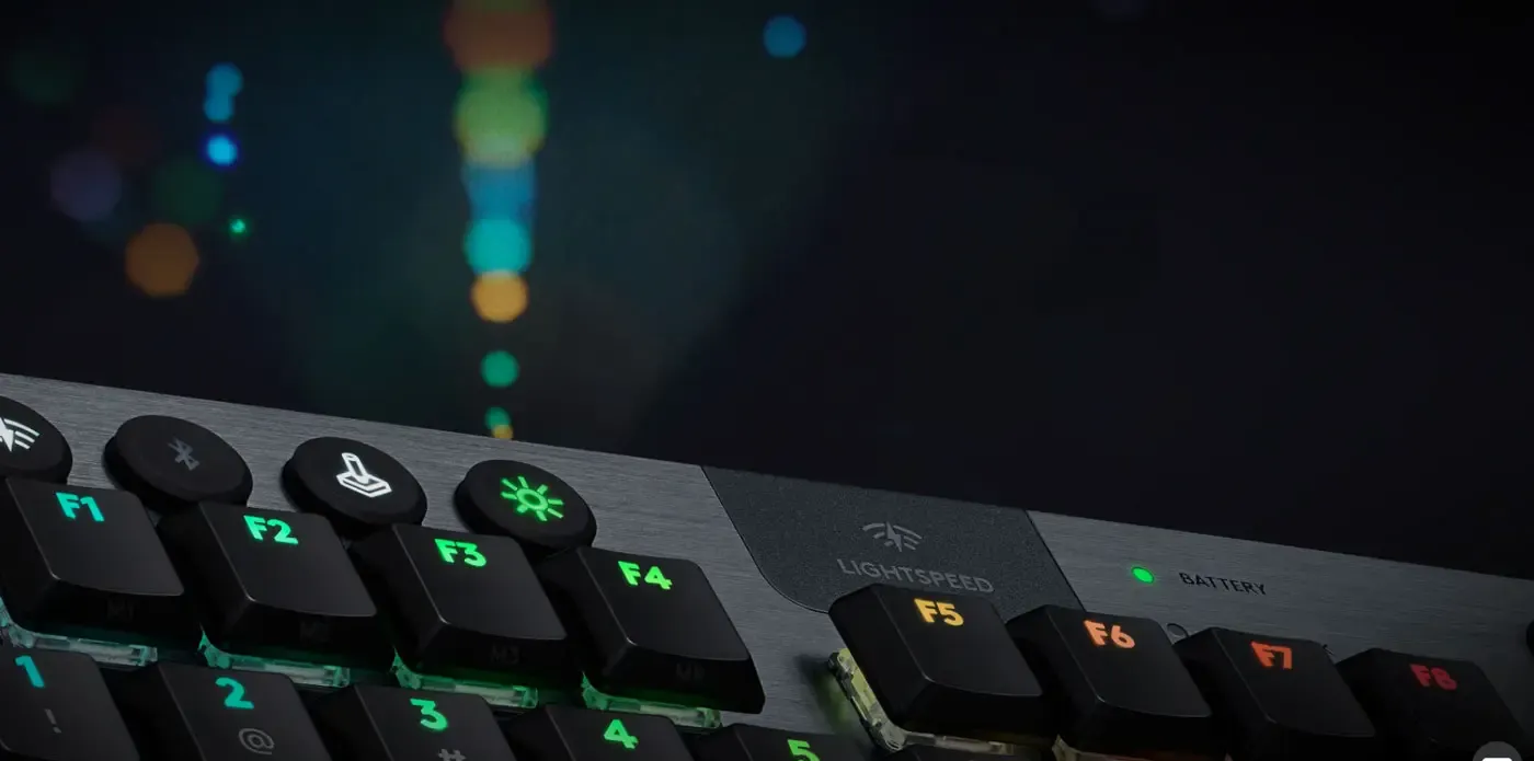 G915 TKL running a custom lighting pattern across the keys