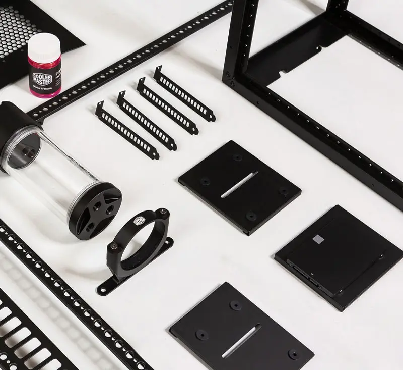 Cooler Master COSMOS C700M Extensive Cable Cover System