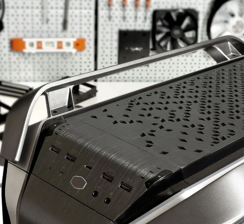 Cooler Master COSMOS C700M with Aluminum Finish