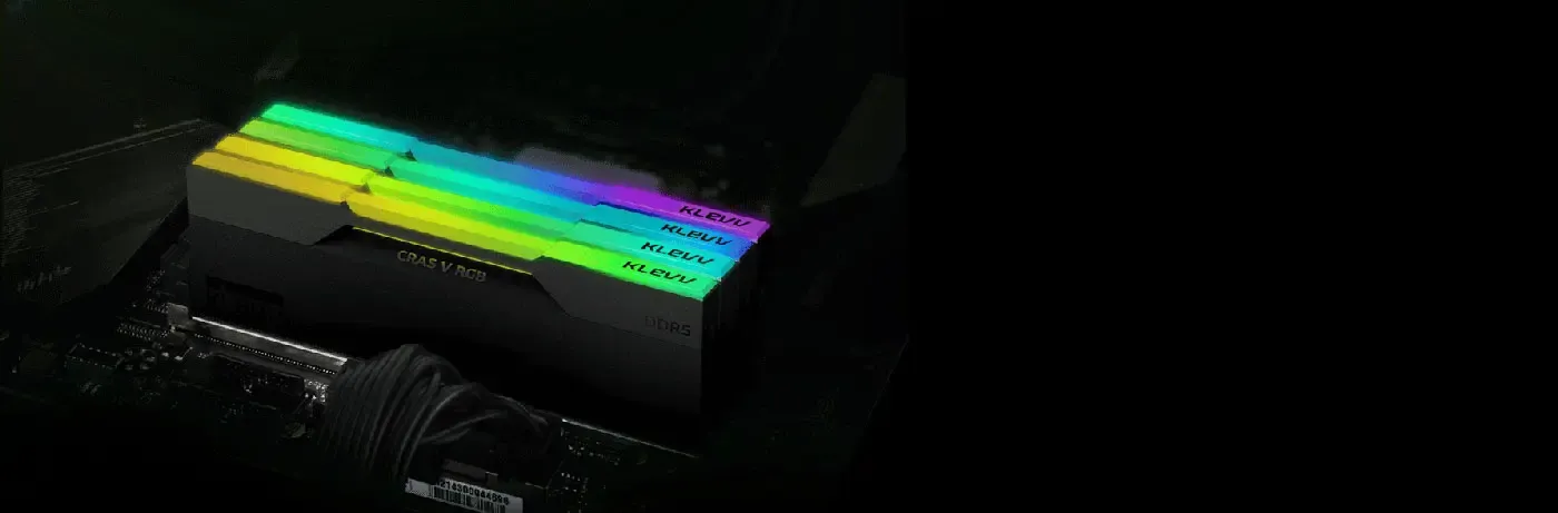 KLEVV CRAS V RGB modules illuminated through the hollow linear light design