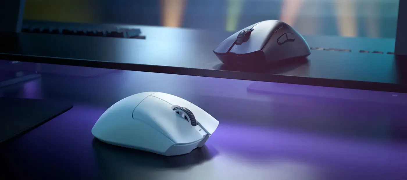 Razer DeathAdder V3 Pro Wireless Gaming Mouse in White edition