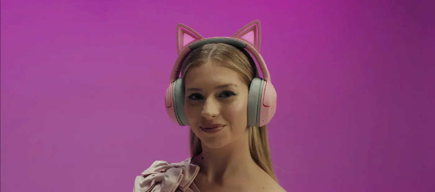 Razer Kraken Kitty V2 BT Quartz Edition wireless gaming headset desktop view