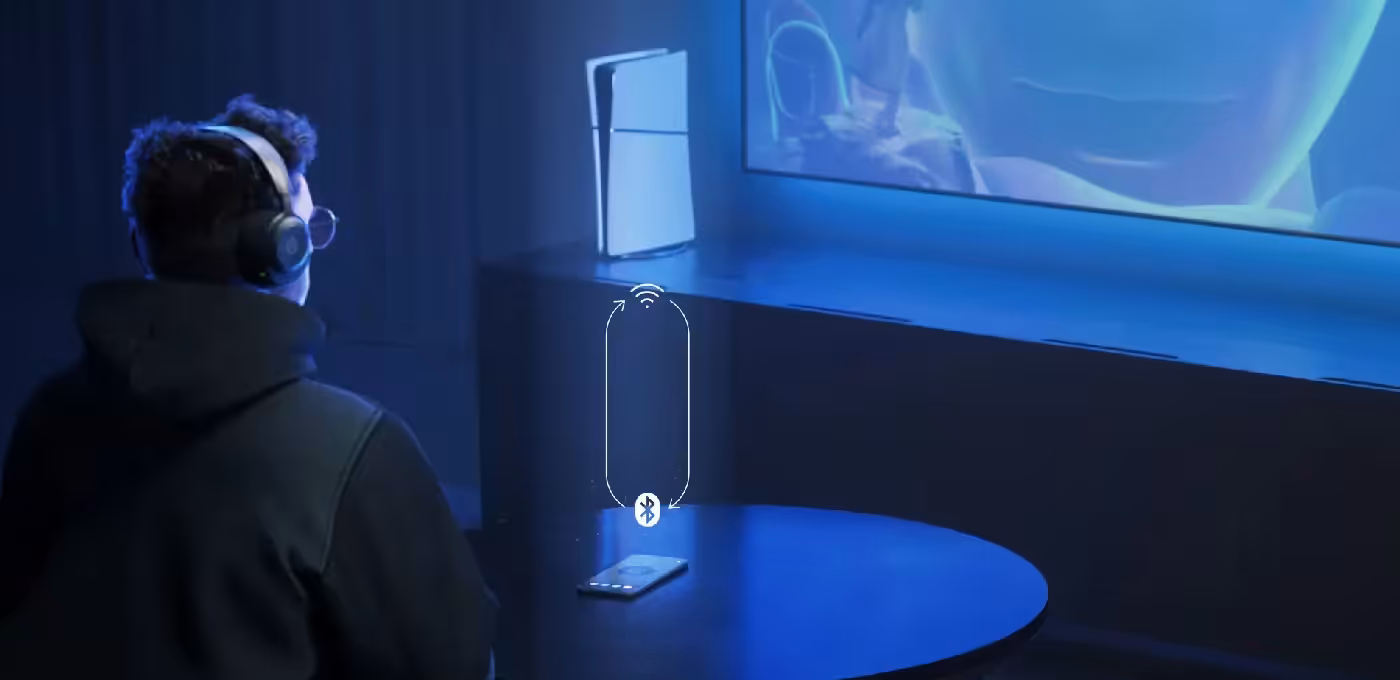 Quick-switch button enabling seamless transition between 2.4GHz gaming and Bluetooth mobile audio